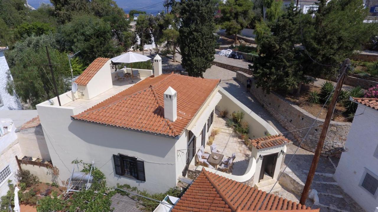 Kamini'S Tranquility Retreat Villa Hydra  Exterior photo